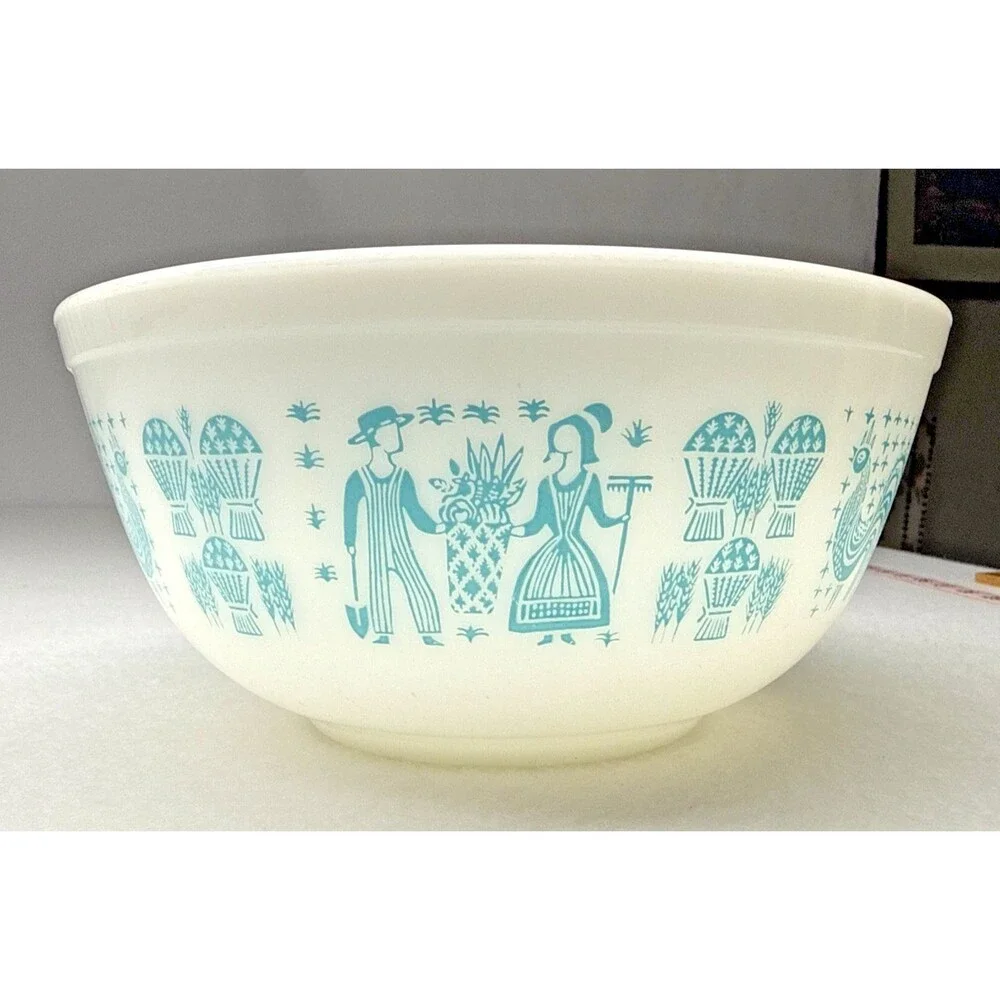 Pyrex 403 Amish Butterprint Cinderella Mixing Bowl 2.5 Qt Turquoise Vintage
